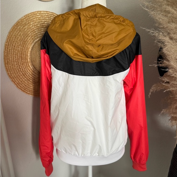 Nike Windbreaker - Picture 4 of 6